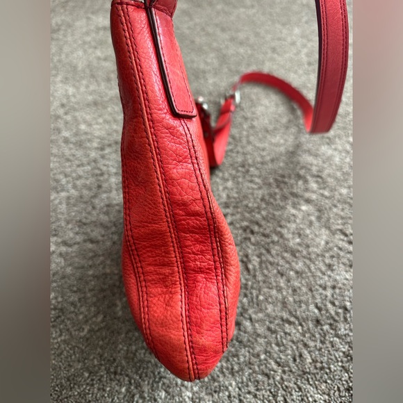 Vintage Fossil Marlow Red Leather Crossbody Bag Turnlock Purse GUC - Picture 5 of 11